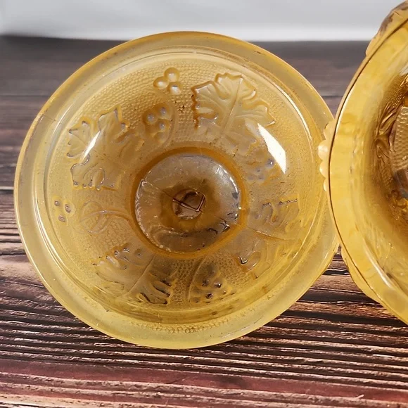 Vintage footed candy dish with lid - Picture 16 of 16